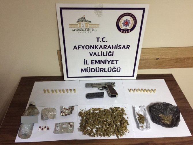 Afyonkarahisar'da Sokak satıcılarına yönelik uyuşturucu madde operasyonu