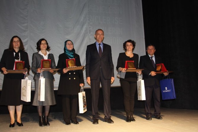 Çankırı’da 24 Kasım Öğretmenler Günü kapsamında 100. Yıl Kültür Merkezinde program