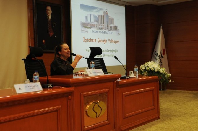 “İştahsız çocuklarda tanı ve tedavi yaklaşımları” konulu panel düzenlendi