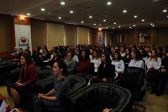 “İştahsız çocuklarda tanı ve tedavi yaklaşımları” konulu panel düzenlendi