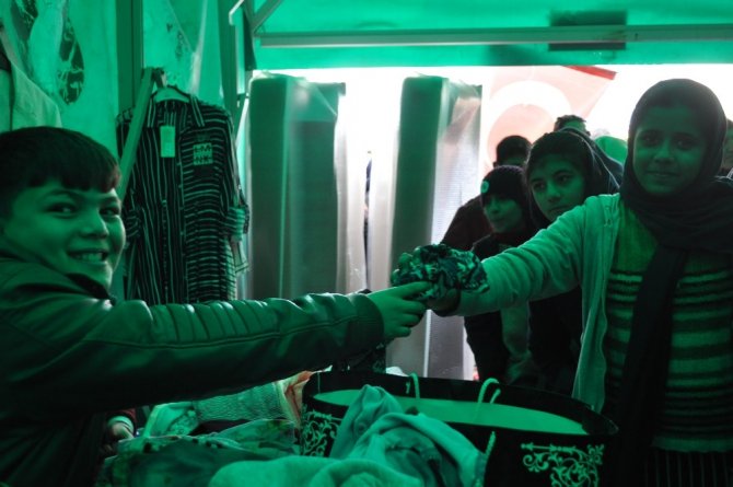 Kayseri'de yardım kampanyası "Kendileri küçük yürekleri büyük"