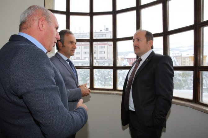 Vali Pehlivan: “Bayburt’a ait iki ürünü tescil ettirdik, diğerlerinin tescil süreçleri sürüyor”