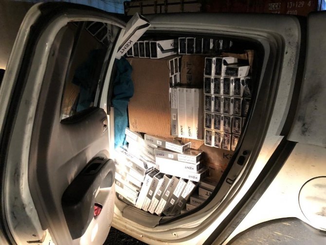 Van’da polis ekiplerince 20 bin paket kaçak sigara ele geçirildi
