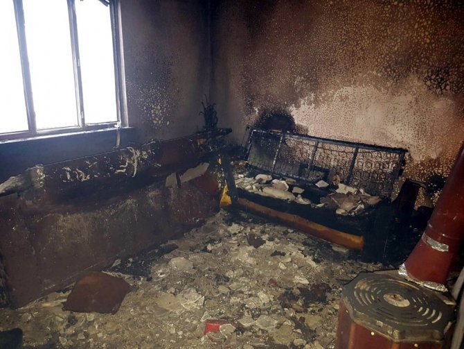 Kilis’te ikamet yangını " elektrik kablosu nedeniyle çıkan yangında büyük hasar"