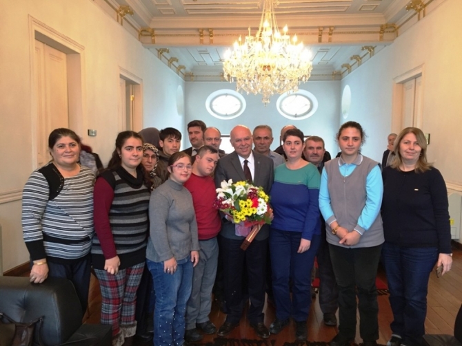 ’Engel tanımayan personeller’ Başkan Eşkinat ile buluştu