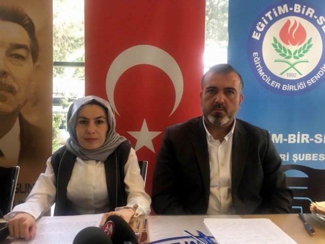 Hacı Sarı, "Fiziksel engeller kaldırılabilir ama önemli olan zihindeki engellerin kaldırılması"