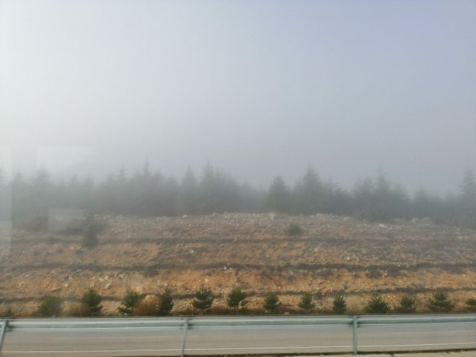 Isparta’da yoğun sis etkili oldu "sis nedeniyle görüş mesafesi azaldı"