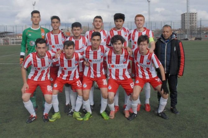 Kayseri 1. Amatör Küme U-19 Ligi Gençlerbirliği, üst sıralardaki yerini korudu.