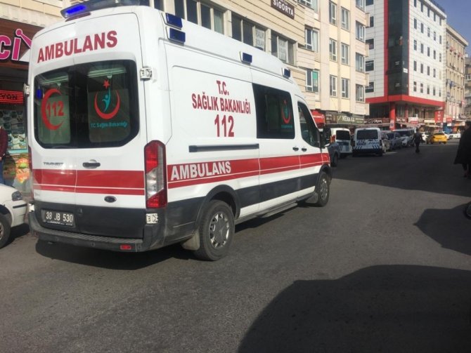 Kayseri'de bunalıma giren bir kişi silahla intihar etti