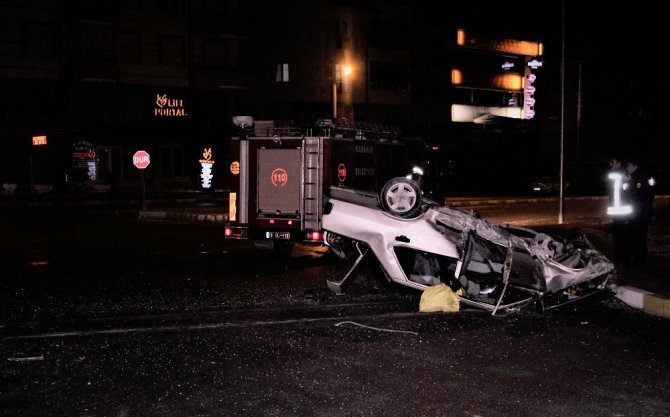 Karaman'da kontrolden çıkan otomobilin takla atması sonucu 2 kişi yaralandı