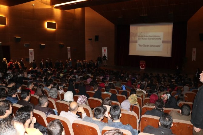 Davutoğlu: "15 Temmuz millet olarak en ağır imtihan ama yüzyıllarca sürecek gurur gecesini yaşadık”