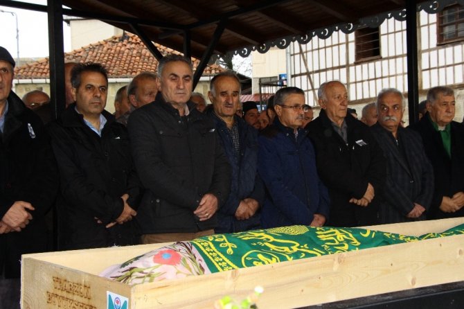 Zehra Yalçınkaya memleketi Trabzon'un Of ilçesinde son yolculuğuna uğurlandı