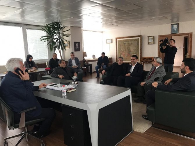 Fendoğlu "Anadolu Basın Birliği Malatya Şube Başkanı Zeki Dağ'ı ziyaretti."