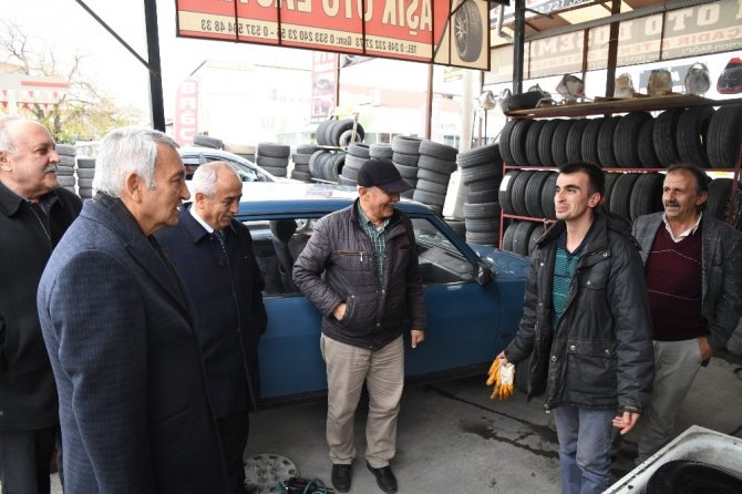 Isparta Belediye Başkanı Yusuf Ziya Günaydın’dan esnaf ziyaretleri