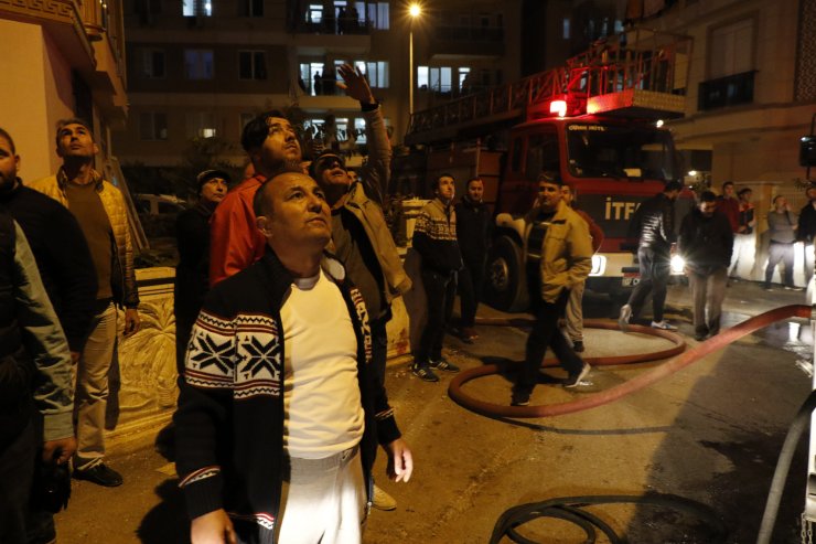 Apartmanda 5 katlı apartmanda yangın paniği