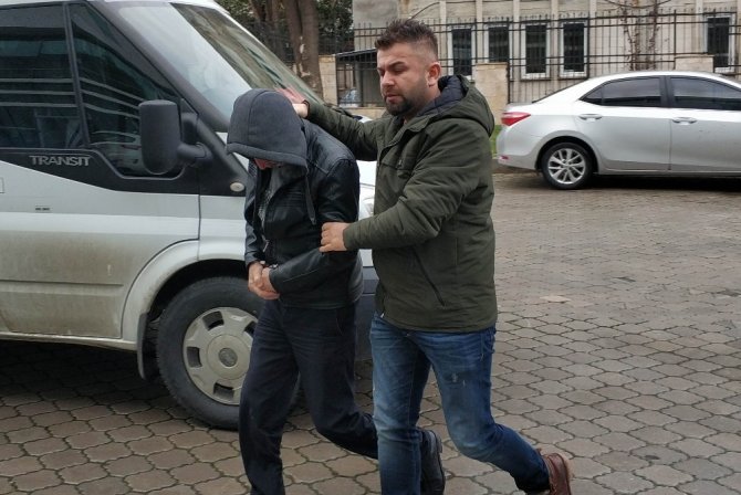 Samsun'da polisin yaptığı takip sonucu 2 kiş gözaltına alındı