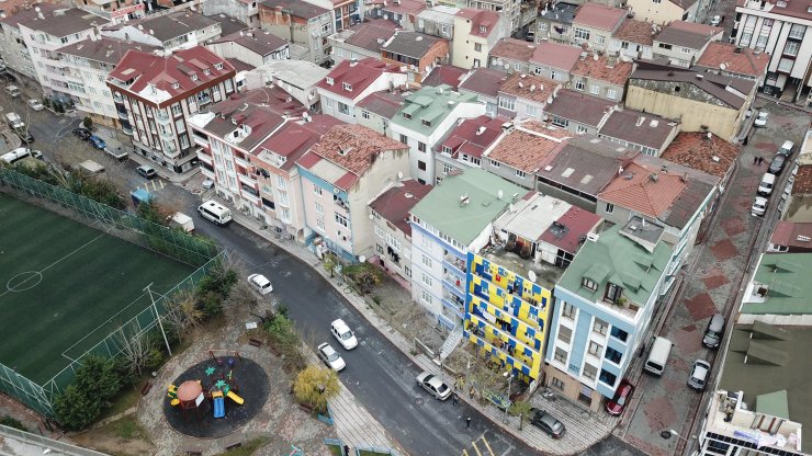 Fanatik taraftar apartmanı sarı lacivert renklere boyattı fenerbahçeli olmayanı kiracı almıyor