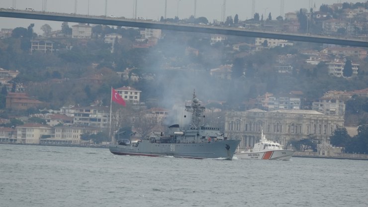 Rus Donanmasına ait RFS 911 Borda numaralı mayın tarama gemisi Boğaz'dan geçti