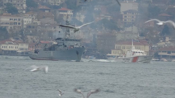 Rus Donanmasına ait RFS 911 Borda numaralı mayın tarama gemisi Boğaz'dan geçti