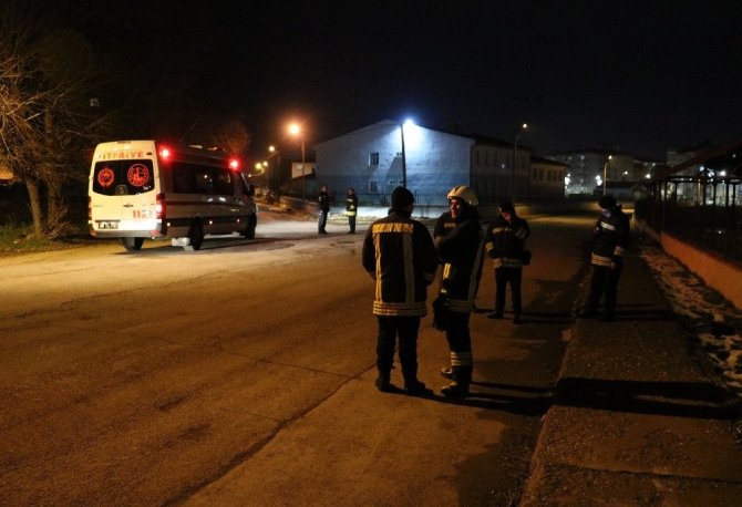 Sivas'ta bir kişinin intihar edeceği ihbarı ekipleri alarma geçirdi