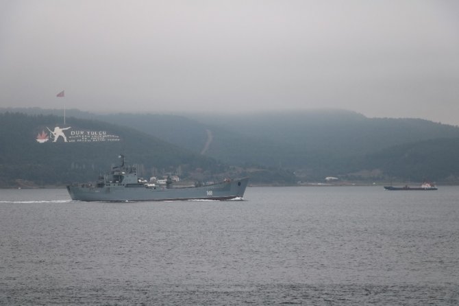 us Donanması'na ait 148 borda numaralı "Orsk" adlı savaş gemisi Çanakkale Boğazı’ndan geçti