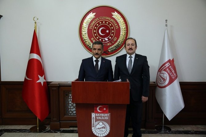 Eski İçişleri Bakanı Ülkü Güney ile Samsun Valisi Osman Kaymak Vali Ali Hamza Pehlivan’ı ziyaret etti