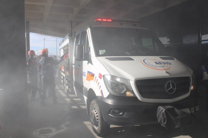 Sağlık Bilimleri Üniversitesi (SBÜ) tarafından Hastanede gerçeğini aratmayan yangın tatbikatı