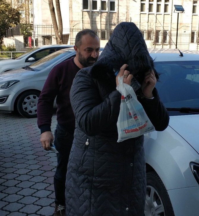 Samsun'da düzenlenen uyuşturucu operasyonunda 1'i kadın 2 kişi gözaltına alındı.