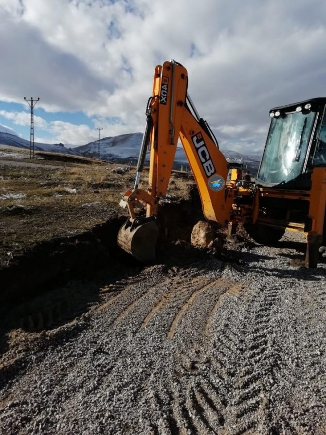çiftçilere sulama kanallarıyla destek