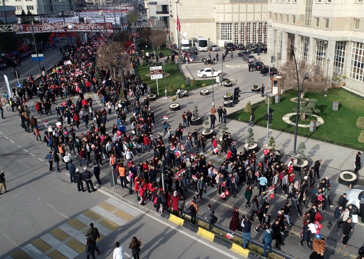 Gaziantep'in kurtuluşunun yıl dönümünde 6 ülkeden, 1400 sporcu ve 64 bin 400 kişi koştu