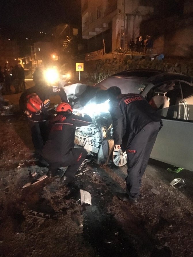 Trabzon'un Akçaabat ilçesinde trafik kazası: 1 ölü, 1 yaralı