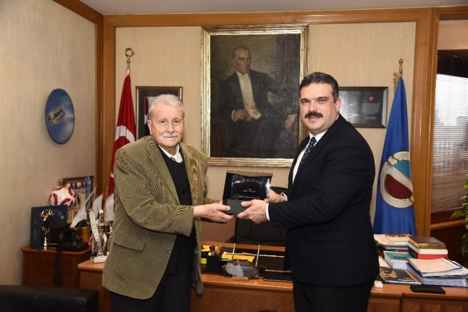 Anadolu Üniversitesi Rektörlüğüne atanan Prof. Dr. Şafak Ertan Çomaklı'ya ziyaretler devam ediyor