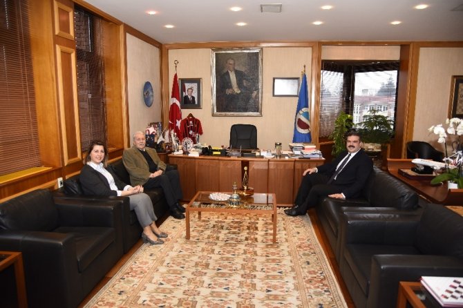 Anadolu Üniversitesi Rektörlüğüne atanan Prof. Dr. Şafak Ertan Çomaklı'ya ziyaretler devam ediyor