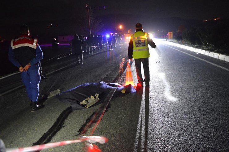AYDIN'ın Çine ilçesinde Otomobilin çarptığı anne öldü, oğlu ağır yaralandı