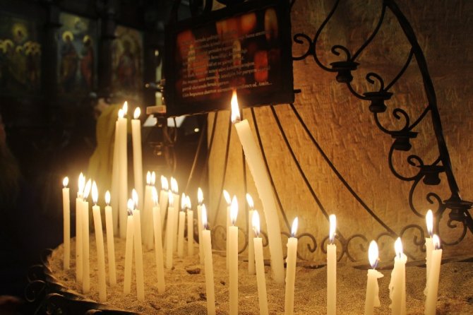 Hristiyan vatandaşlar Noel bayramını Antakya Ortodoks Kilisesi'nde düzenlenen ayinle kutladı