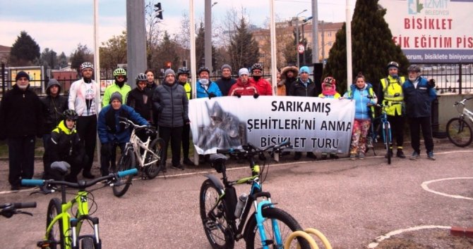 İzmit'teki bisiklet turları devam ediyor "Pedallar Sarıkamış şehitleri için çevrildi"
