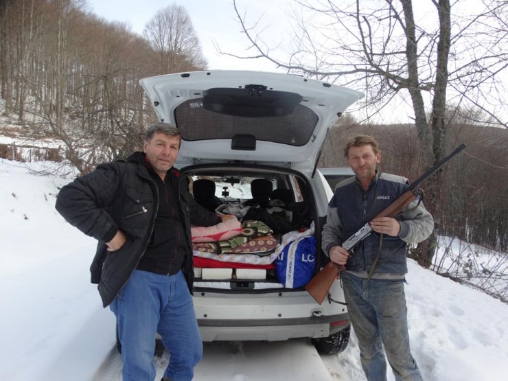 KÜTAHYA'nın Domaniç ilçesine bağlı Safa köyünde Köylüler ayı nöbetinde