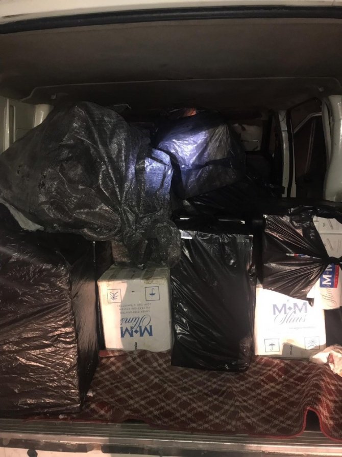 Van'da polis ekiplerince 10 bin paket kaçak sigara ele geçirildi