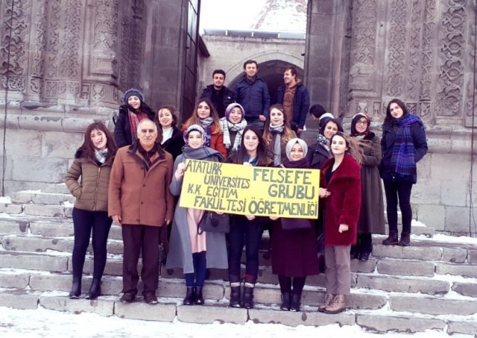 Atatürk Üniversitesi Kazım Karabekir Eğitim Fakültesi öğrencilerinden anlamlı gezi