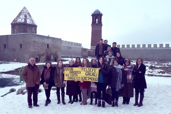 Atatürk Üniversitesi Kazım Karabekir Eğitim Fakültesi öğrencilerinden anlamlı gezi