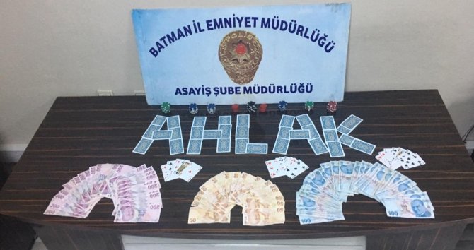 Batman’da kumar operasyonu "bir kahvehaneye kumar operasyonu düzenlendi."