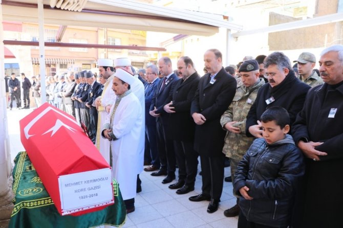 90 yaşında hayatını kaybeden Kore Gazisi Kerimoğlu son yolculuğuna uğurlandı