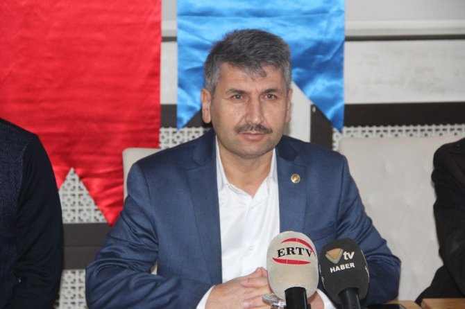 Eğitim-Bir-Sen Malatya Şubesi yeni yönetimi basın mensuplarıyla kahvaltıda bir araya geldi