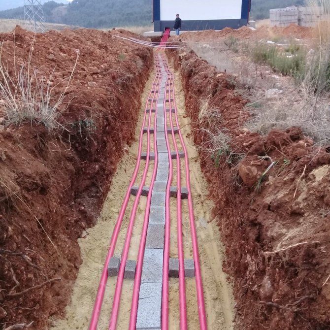 Toroslar EDAŞ'ın, Mersin'in Erdemli ve Tarsus ilçelerine yatırımlarına devam ediyor
