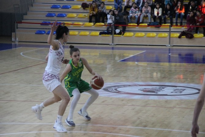 Türkiye Kadınlar Basketbol 1. Ligi: Elazığ İl Özel İdare: 79 - İstanbul Üniversitesi Gelişim: 42