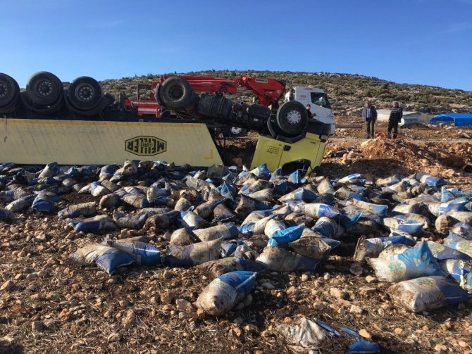 Antalya'nın Korkuteli ilçesinde meydana gelen trafik kazasında 1 kişi hayatını kaybetti.