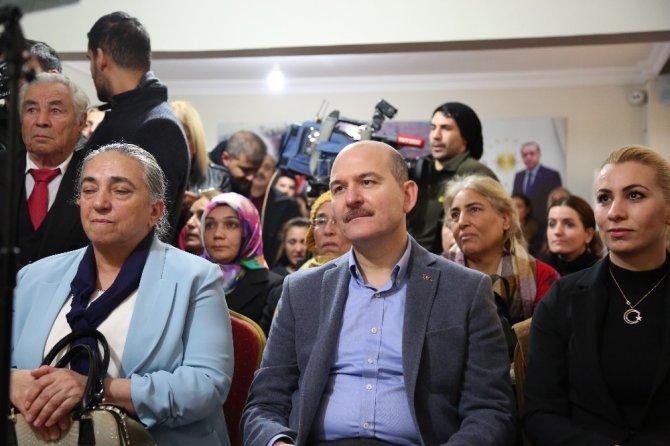 Bakan Soylu: "Tayyip Erdoğan, 4,5 yıl boyunca sahada bir CHP’ye gol atacak bir PKK’ya gol atacak"