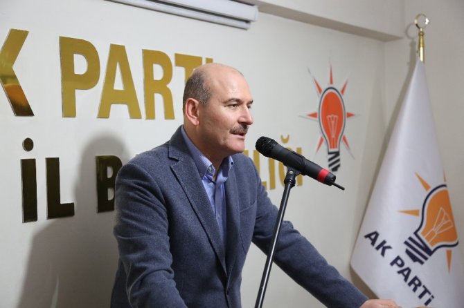 Bakan Soylu: "Tayyip Erdoğan, 4,5 yıl boyunca sahada bir CHP’ye gol atacak bir PKK’ya gol atacak"