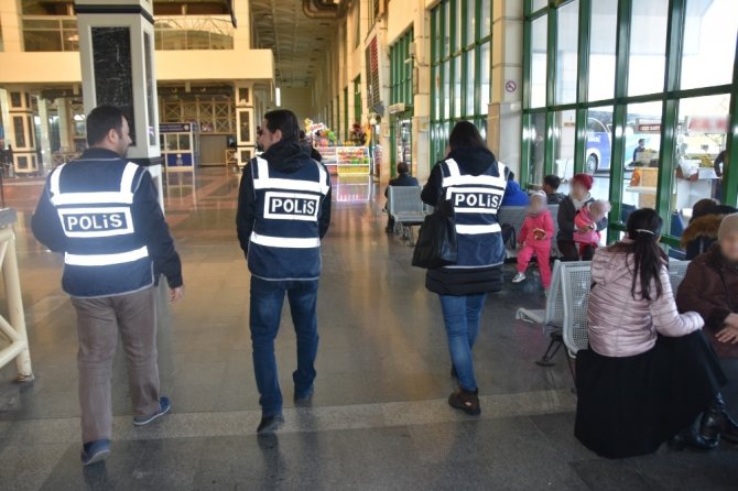 Antalya’da "Türkiye Güven Huzur Uygulaması" 5 bin 64 kişi sorgulandı
