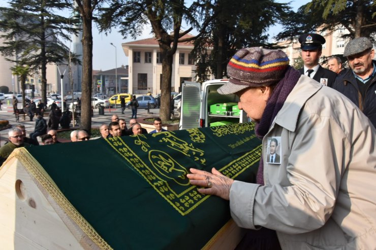 BURSA İnegöl ilçesinin eski Belediye Başkanı Kemal Özkan, 98 yaşında vefat etti.